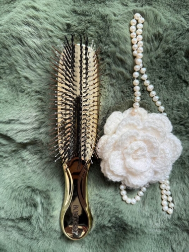 Scalp brush Borovsky gold Szczotka do pielęgnacji włosów i skóry głowy złota