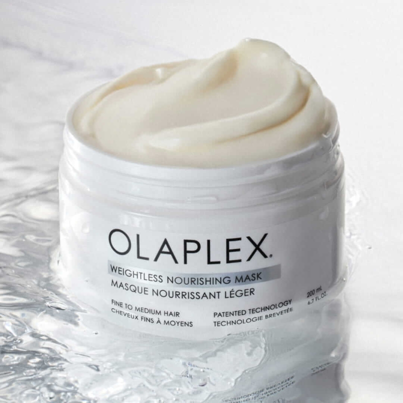 Olaplex-Weightless-Nourishing-Mask-owatrty-sloik-maski-na-tle-wody.jpg