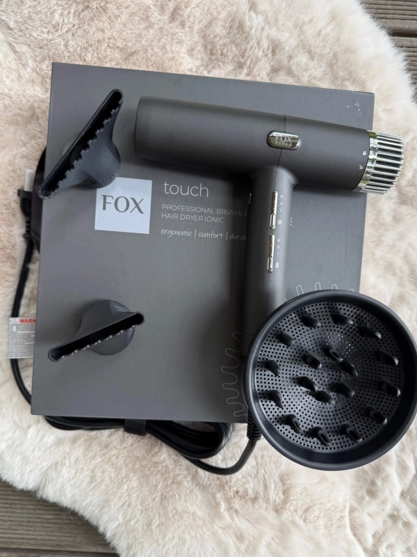 Fox touch Suszarka do włosów z jonizacją i dyfuzorem 1800w.jpg